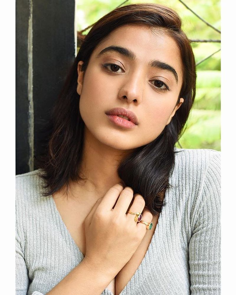 Romantic Movie Heroine Ketika Sharma Latest Hot Photos