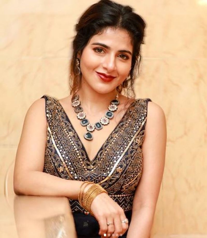 nansirithal movie actress aishwarya menon latest photo gallery