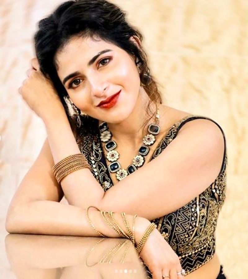 nansirithal movie actress aishwarya menon latest photo gallery