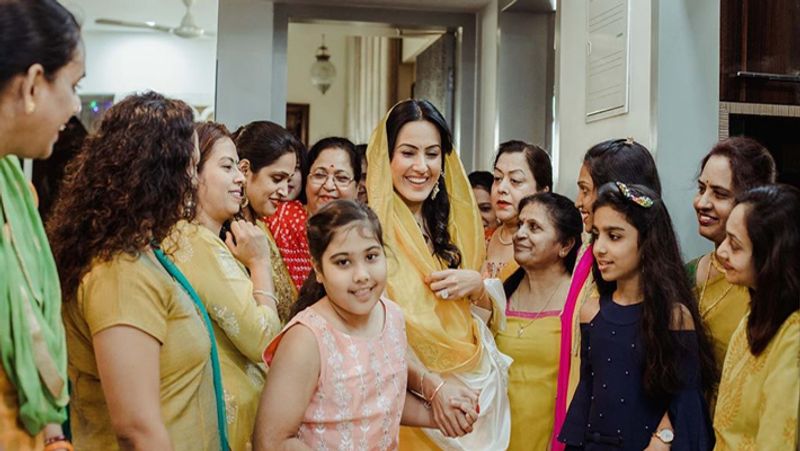 काम्या के पति शलभ दिल्ली के रहने वाले हैं और वो हेल्थकेयर इंडस्ट्री से जुड़े हैं। शलभ भी तलाकशुदा है और उनका एक बेटा भी है।