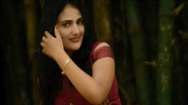 Kannada Playback singer Sushmitha Raje commits suicide Kannada Playback singer Sushmitha Raje commits suicide