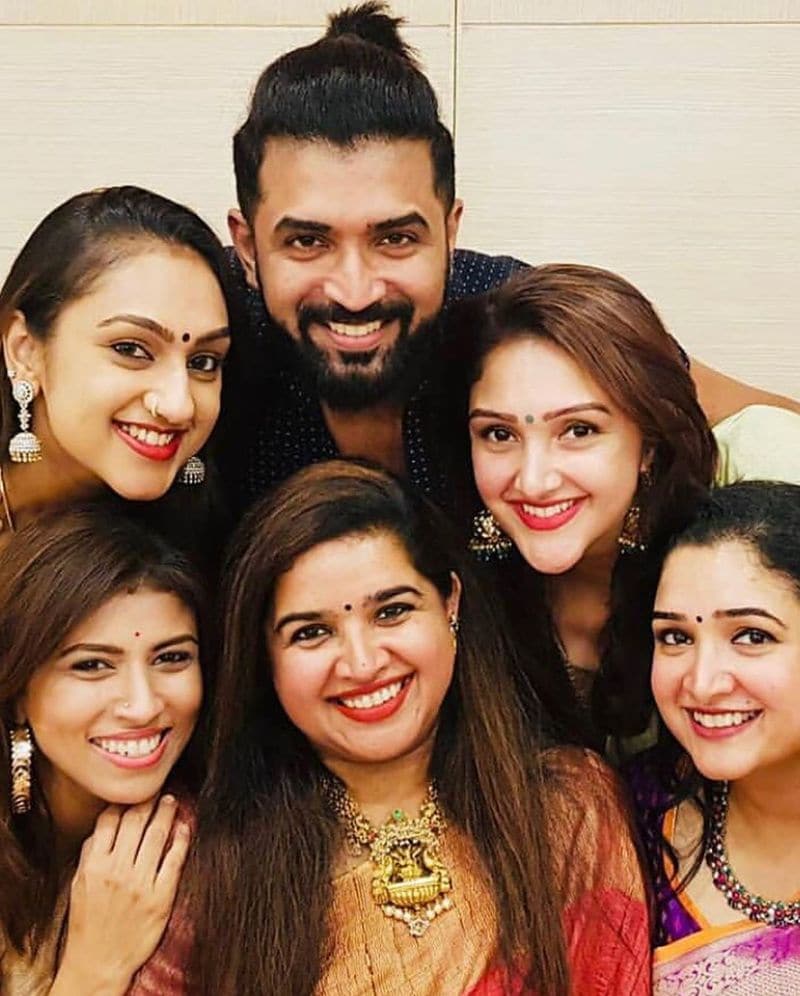 actor arun vijay family photo gallery