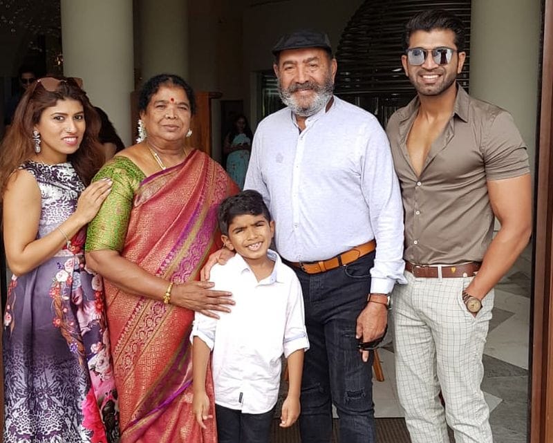 actor arun vijay family photo gallery