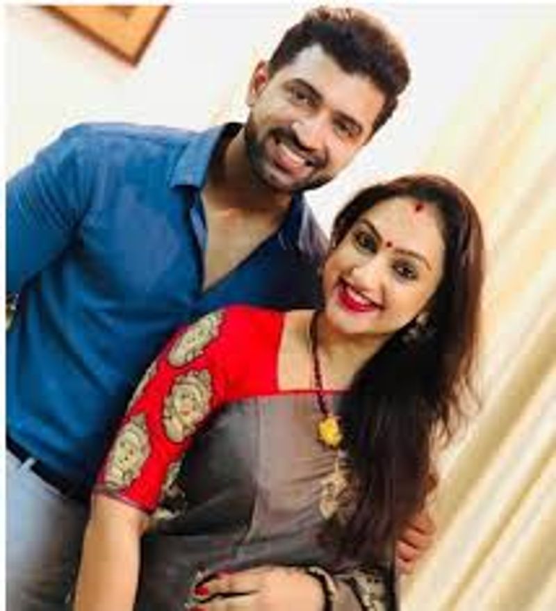 actor arun vijay family photo gallery