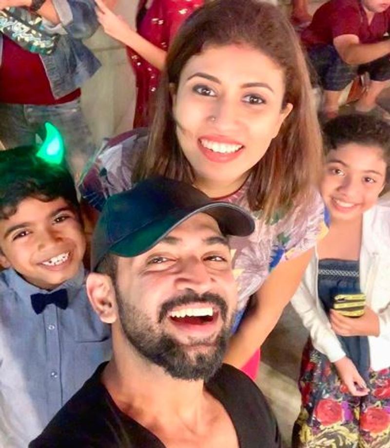 actor arun vijay family photo gallery