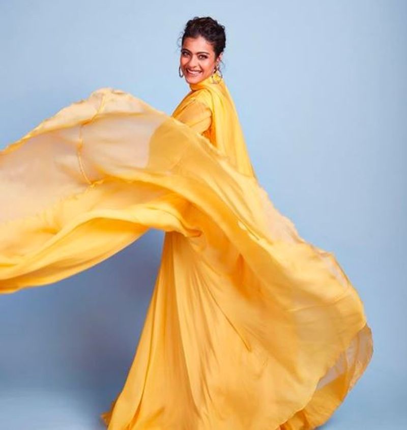 actress kajol awesome photo for evergreen look photo gallery