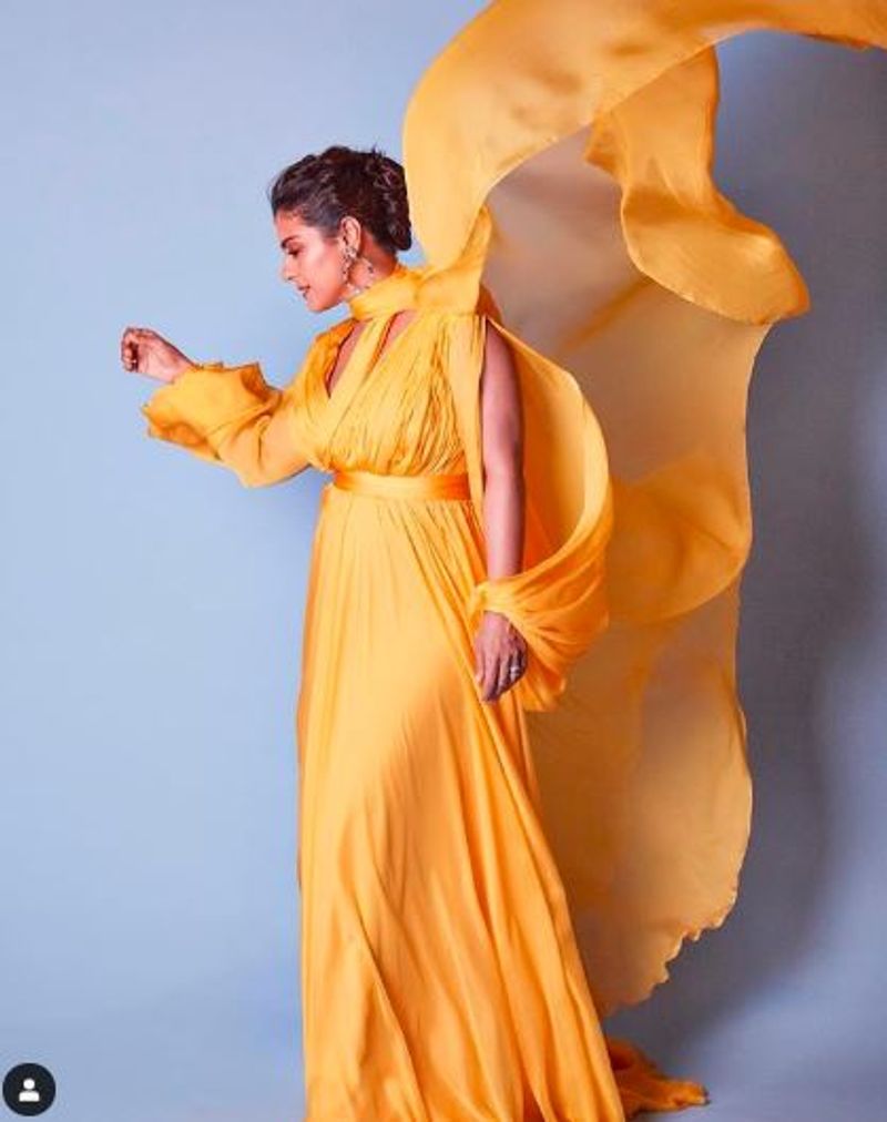 actress kajol awesome photo for evergreen look photo gallery