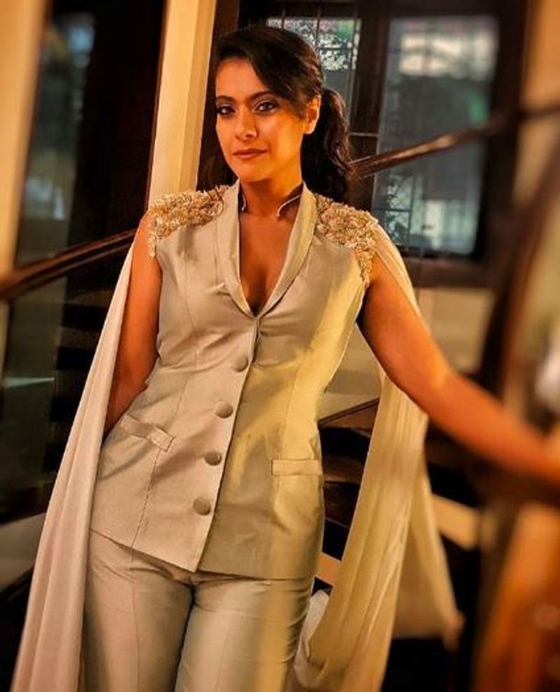 actress kajol awesome photo for evergreen look photo gallery