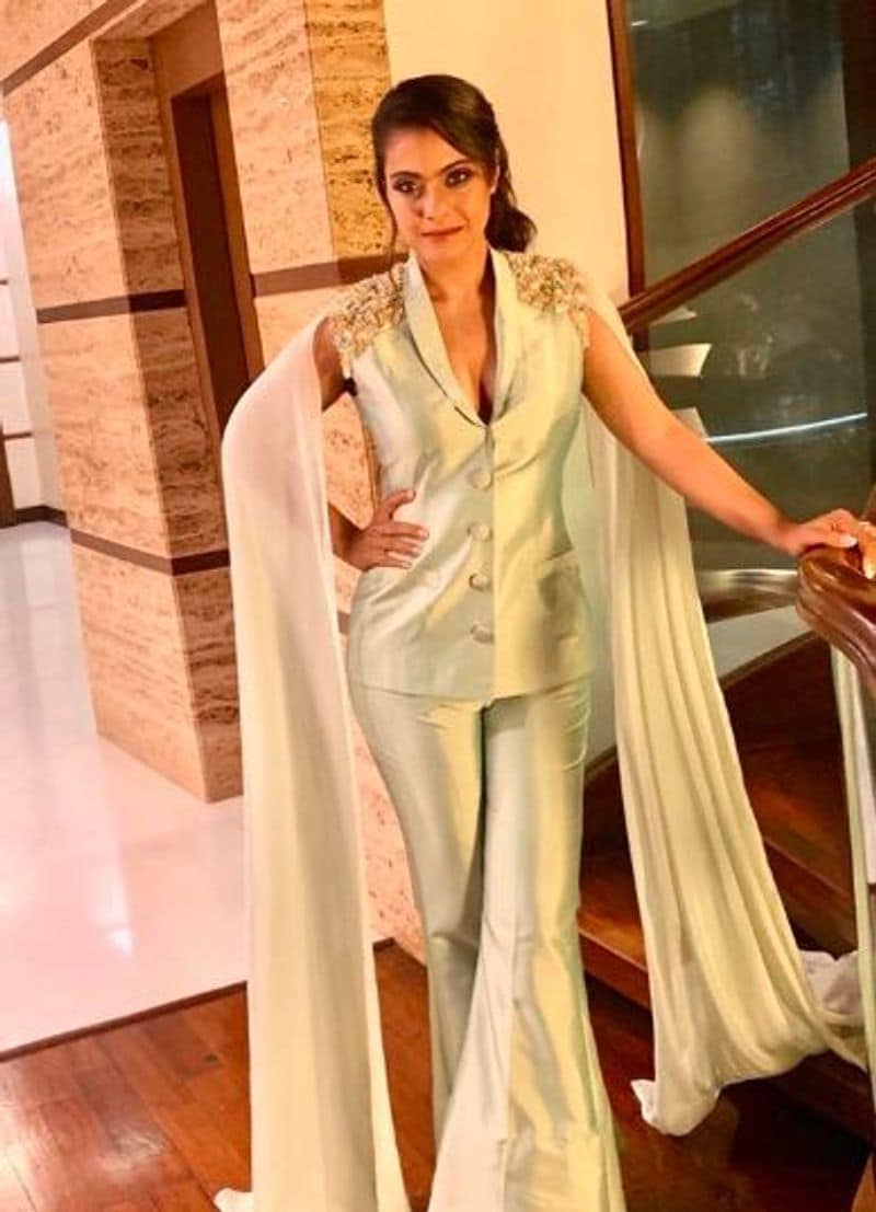 actress kajol awesome photo for evergreen look photo gallery