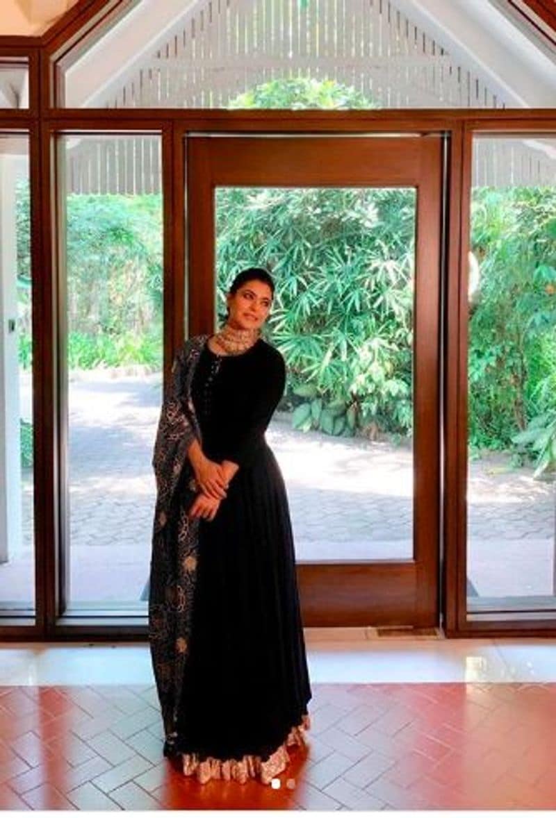 actress kajol awesome photo for evergreen look photo gallery