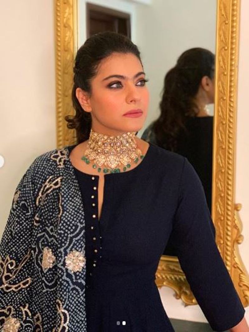 actress kajol awesome photo for evergreen look photo gallery