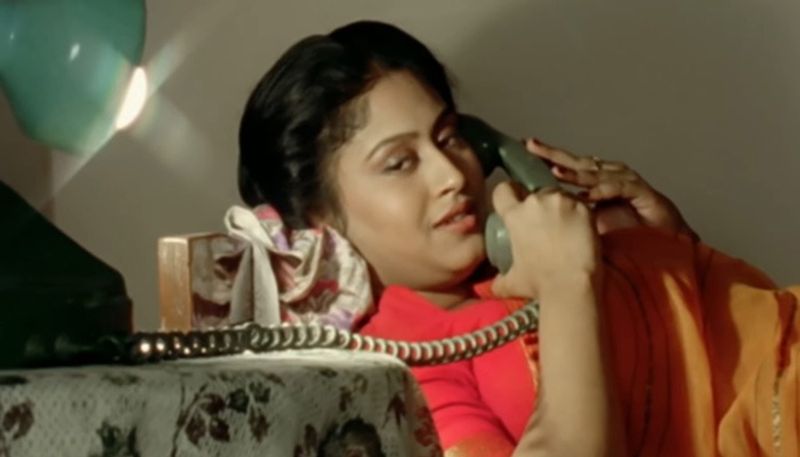 ইন্দ্রণী হালদারঃ টলিউডে ইন্দ্রাণী যখন পা রাখেন তখন তাপস পাল সুপারস্টার। একাধিক ছবিতে এই জুটিকে পেয়েছে দর্শকেরা।