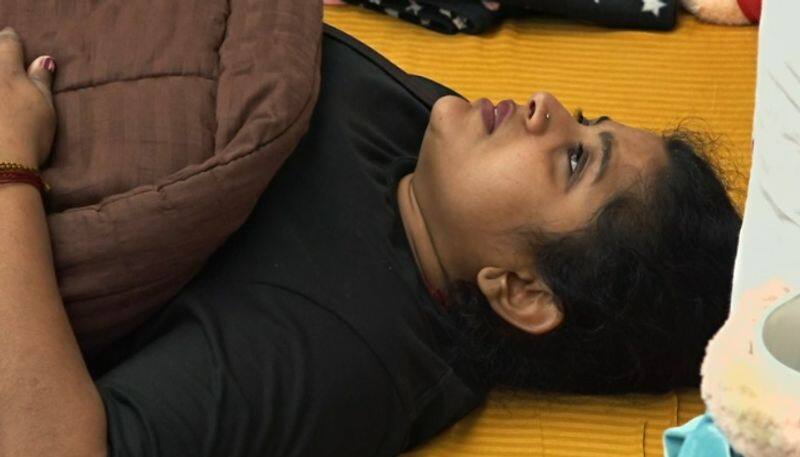 phone number of one contestant is byheart says veena nair in bigg boss 2