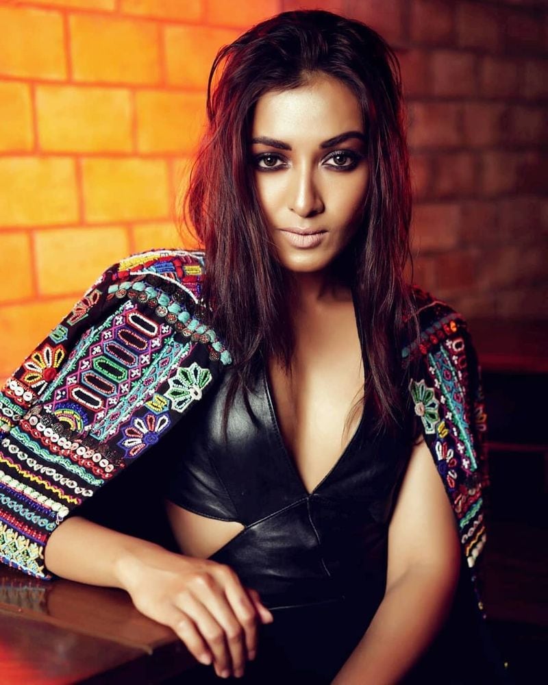 catherine tresa instagram photos