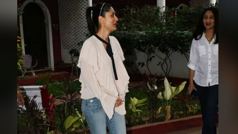 बात करीना की करें तो वे कभी-कभार बेटे के स्कूल जाती रहती है।