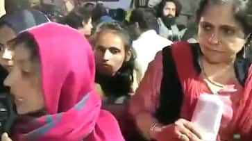 Watch how Teesta Setalvad tutors Shaheen Bagh protesters to counter interlocutors