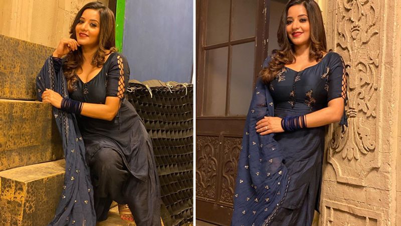 একটানা কাজের পর একান্তে সময় কাটাচ্ছেন মোনালিসা।