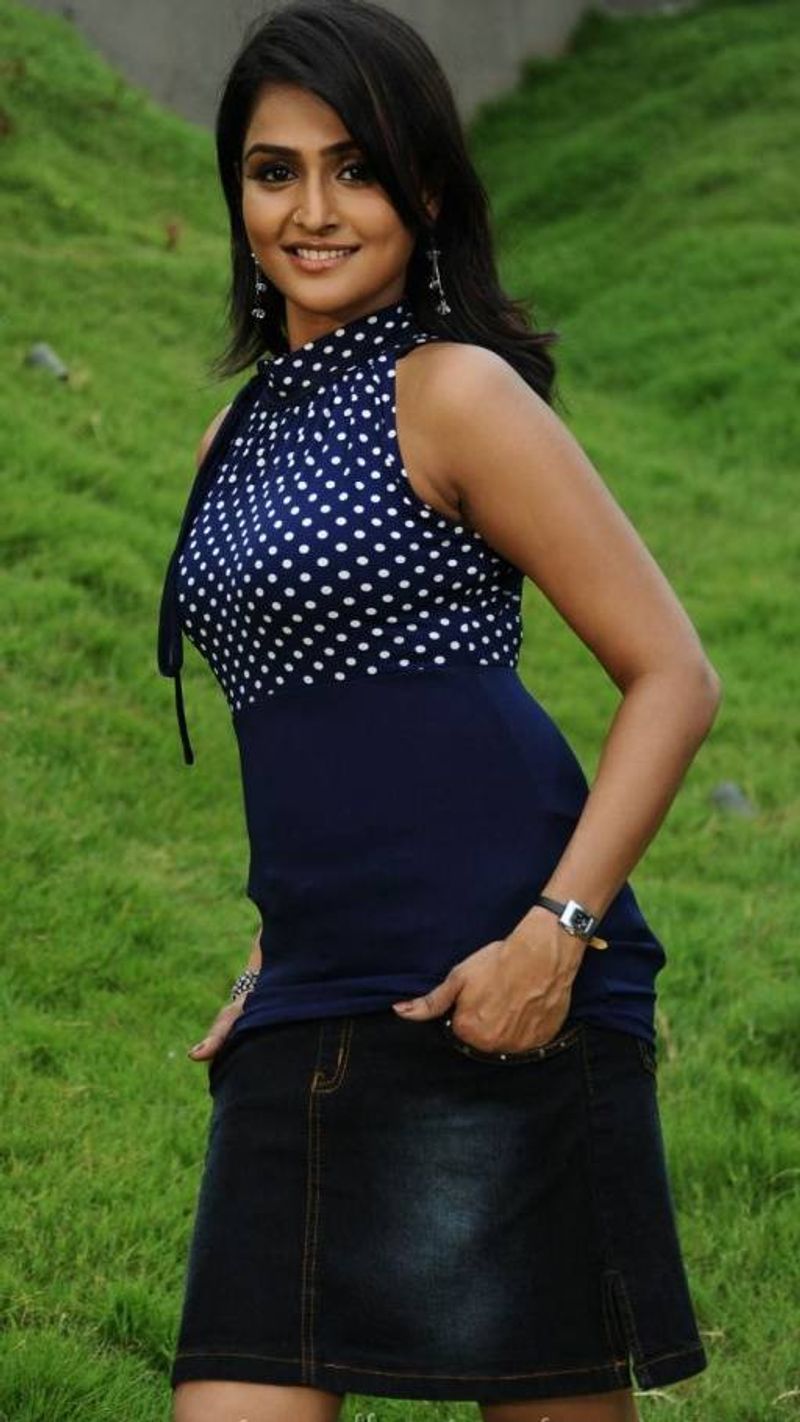 Actress Ramya Nambeesan ... who is she?