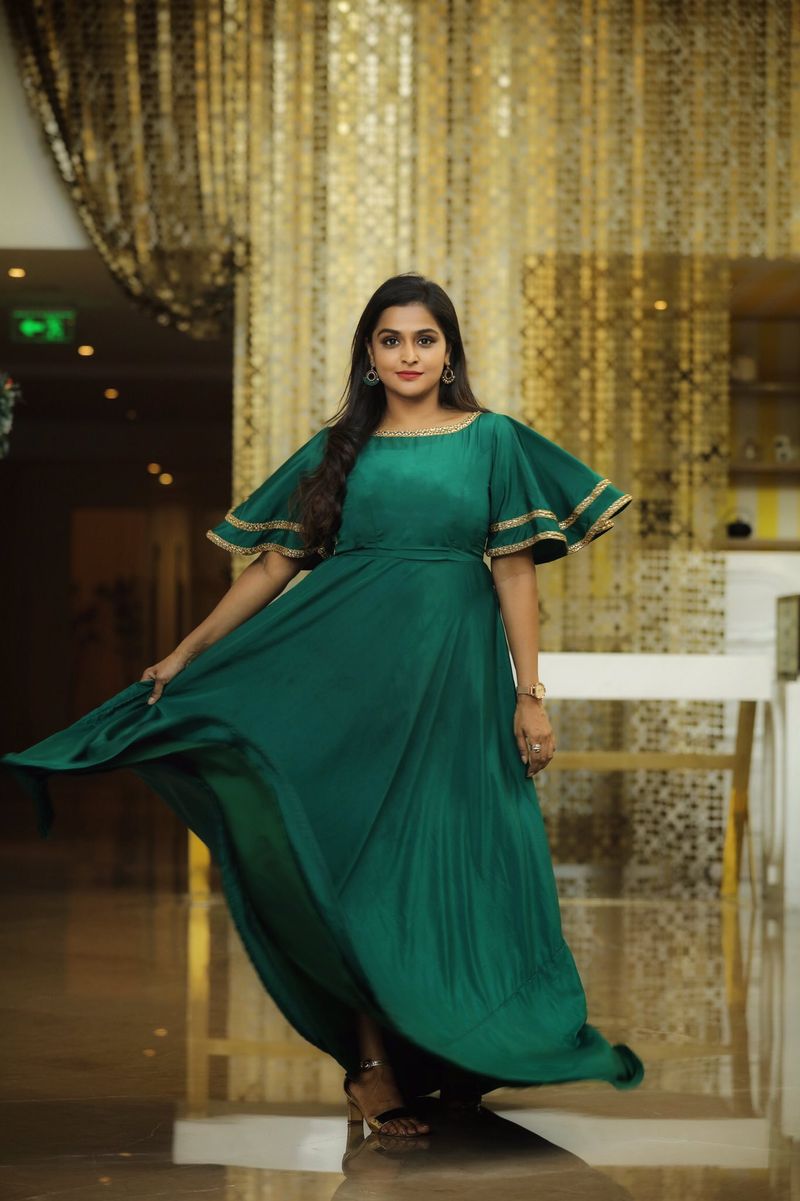 Actress Ramya Nambeesan ... who is she?