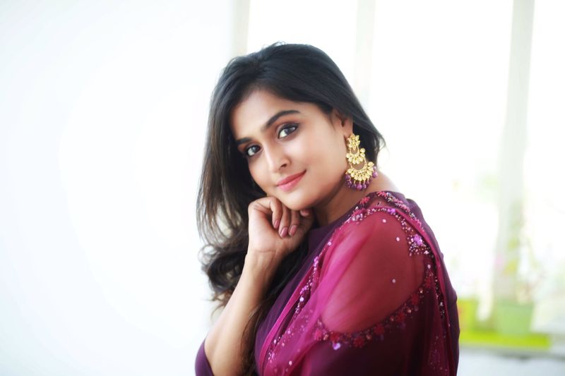 Actress Ramya Nambeesan ... who is she?