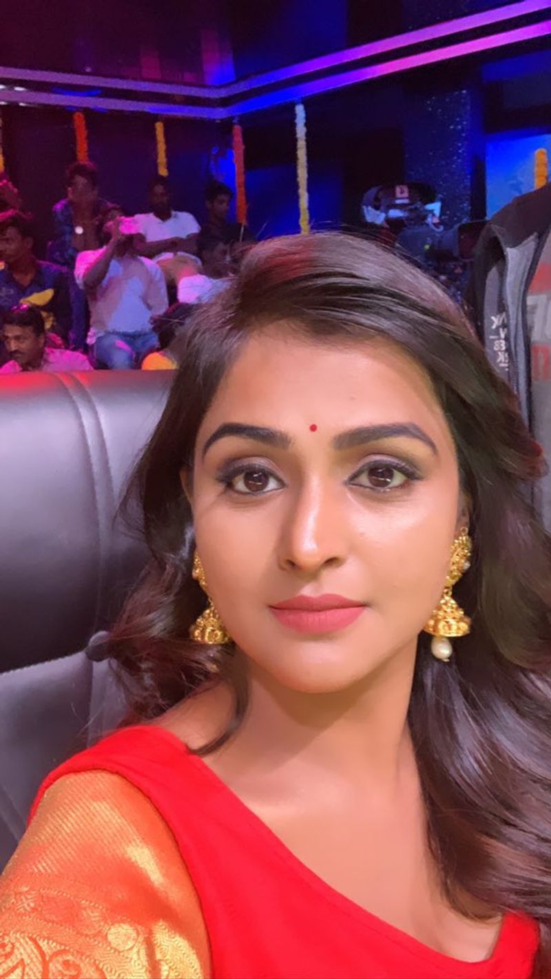Actress Ramya Nambeesan ... who is she?