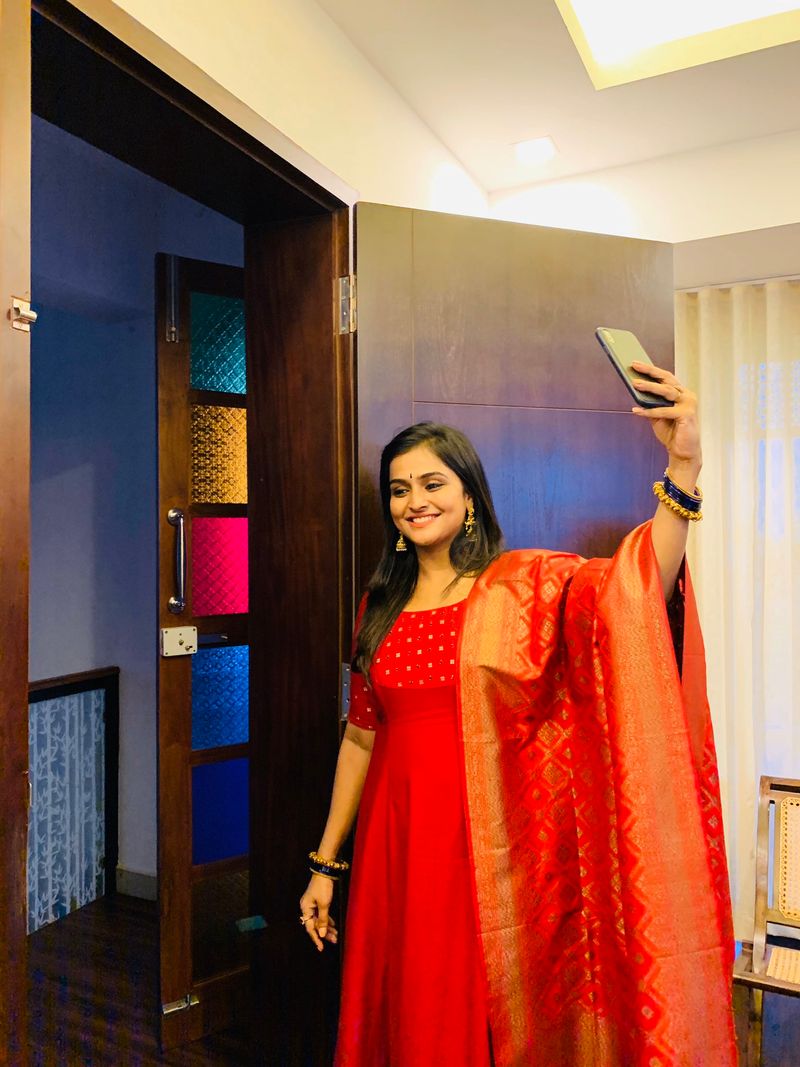 Actress Ramya Nambeesan ... who is she?