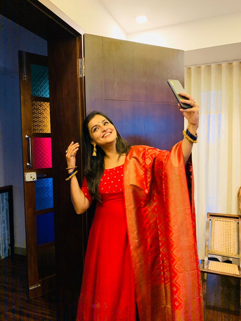 Actress Ramya Nambeesan ... who is she?