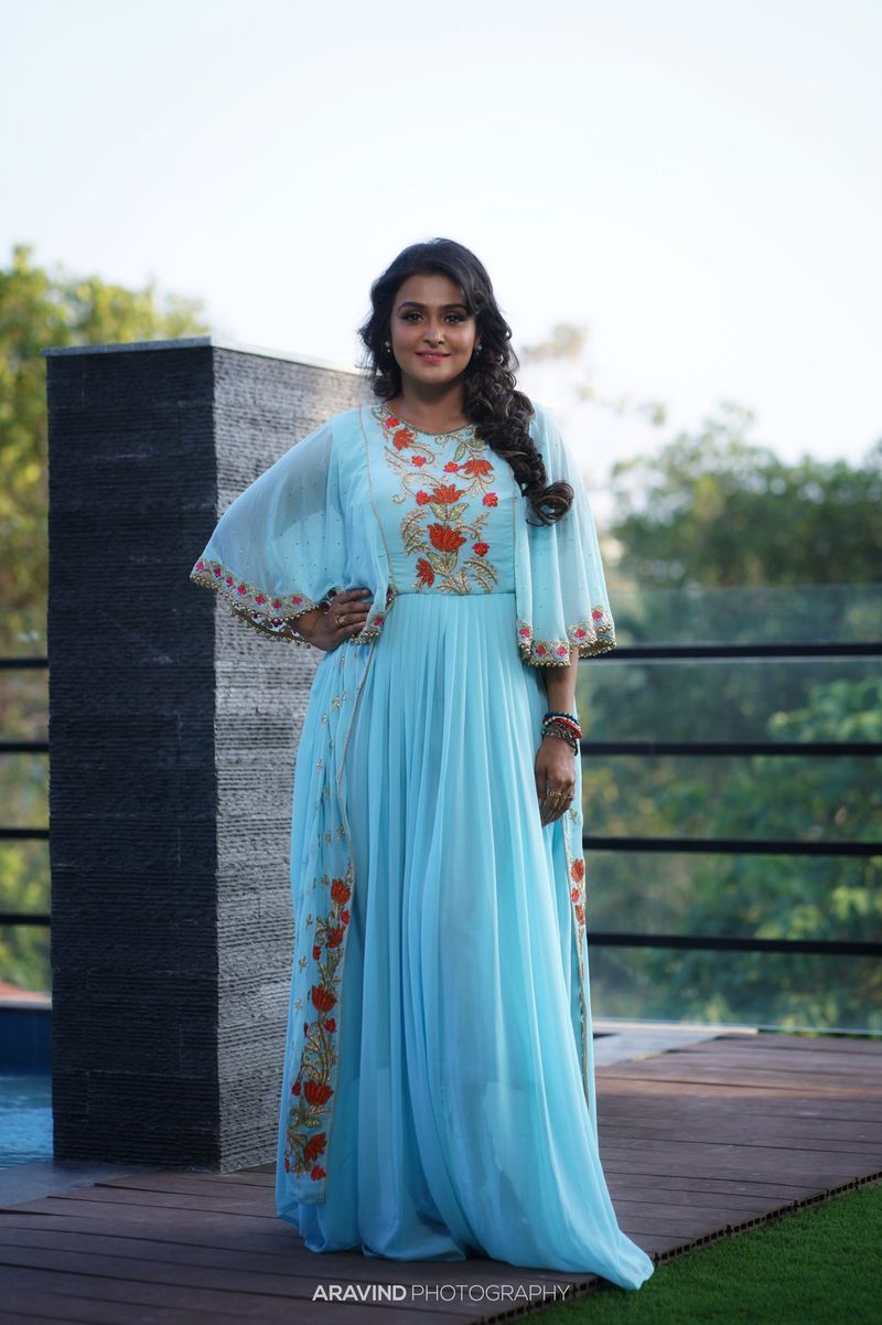 Actress Ramya Nambeesan ... who is she?