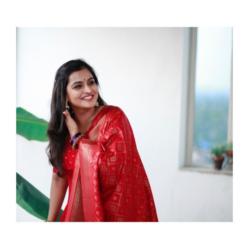 Actress Ramya Nambeesan ... who is she?