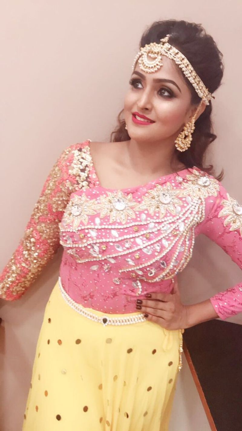 Actress Ramya Nambeesan ... who is she?