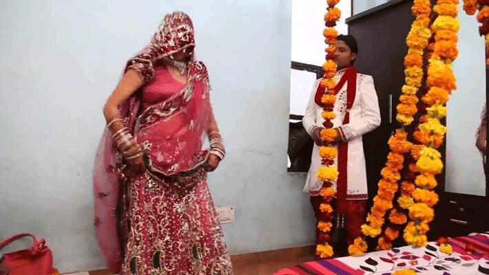 दुल्हन की दादी और अन्य घरवालों ने इस बारे कोई जानकारी होने से इनकार कर दिया है। वहीं, दुल्हन की बड़ी बहन का कहना है कि बच्ची के जन्म के बाद बहन से उसकी बात हुई है। उसने इसके लिए पड़ोस के रहने वाले शादीशुदा व्यक्ति को जिम्मेदार ठहराया।