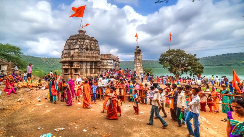 भीमाशंकर मंदिर के पास कमलजा मंदिर है। कमलजा पार्वती जी का अवतार हैं। इस मंदिर में भी श्रद्धालुओं की भीड़ लगती है।