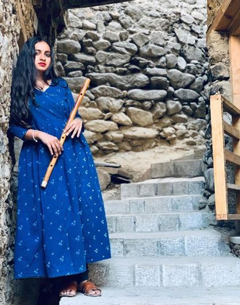 indian singer Flautist Haadu karnataka judge Varijashree venugopal photo gallery