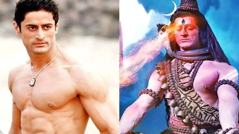 मोहित रैना (देवों के देव महादेव) : मोहित ने टीवी शो देवों के देव महादेव में भगवान शंकर का रोल प्ले किया है। इस रोल से उन्हें काफी पॉपुलैरिटी मिली। यही नहीं लोग उन्हें आज भी इसी कैरेक्टर से याद रखते हैं। मोहित 2019 में आई वेब सीरिज काफिर में नजर आ चुके हैं। इसके अलावा वो इसी साल आई फिल्म 'उरी : द सर्जिकल स्ट्राइक' में भी मेजर करन कश्यप का रोल प्ले कर चुके हैं।