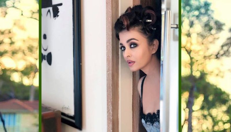 সেদিন ঐশ্বর্য কি অবস্থায় ছিলেন তা নিয়ে প্রশ্ন উঠতে শুরু করে সোশ্যাল মিডিয়ায়। প্রকাশ্যে এর আগে কখনও বেসামাল হননি বচ্চনবধূ।