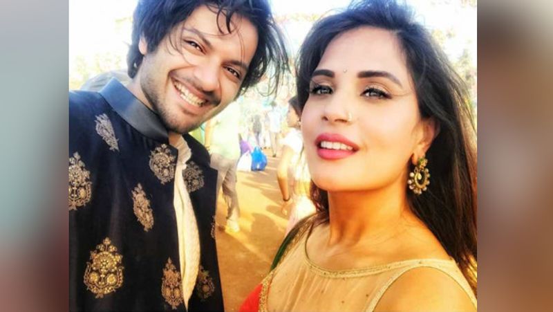 वहीं, अली लखनऊ के रहने वाले हैं। जब वे 18 साल के थे तब इनके माता-पिता का तलाक हो गया था। 2008 में एक्टिंग फील्ड में कदम रखने वाले अली हाल ही में आई फिल्म प्रस्थानम में नजर आए थे।