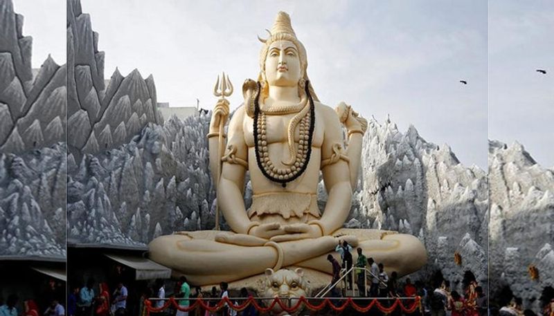 মহাদেব-কে তিল অর্পন করে মহামৃত্যুঞ্জয় মন্ত্র উচ্চারণ করলে দ্রুত সুফল পাওয়া যায়।
