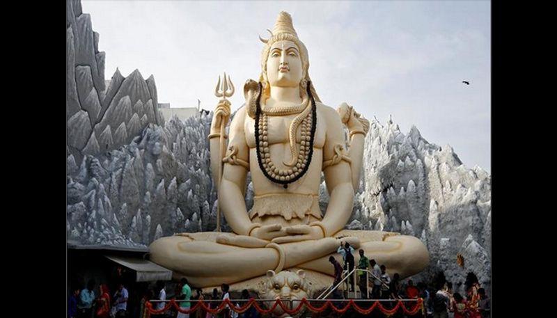 হিন্দু শাস্ত্রে সব ব্রতের মধ্যে সর্বশ্রেষ্ঠ হল মহাশিবরাত্রি।