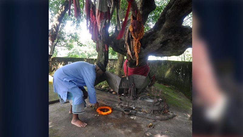 इस मंदिर की सबसे ख़ास बात ये है कि यहां सिर्फ हिंदू नहीं आते। बल्कि कई मुस्लिम भी यहां आकर पूजा करते हैं।