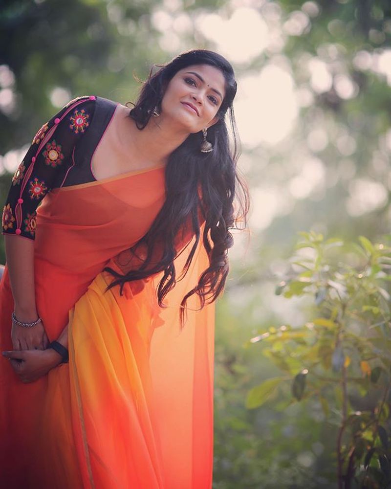 Actress Kalpika Ganesh Latest Instagram photos