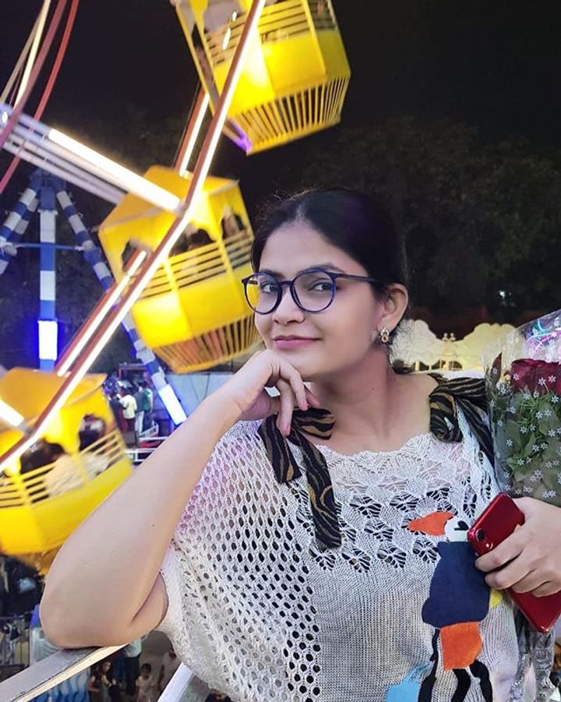 Actress Kalpika Ganesh Latest Instagram photos