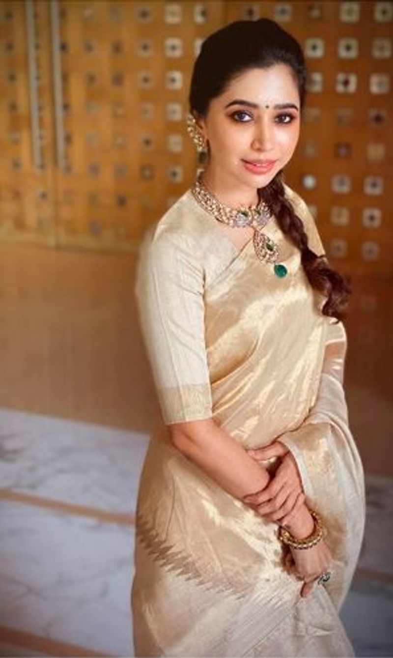 Actor jayam ravi wife aarti recent modern photo gallery