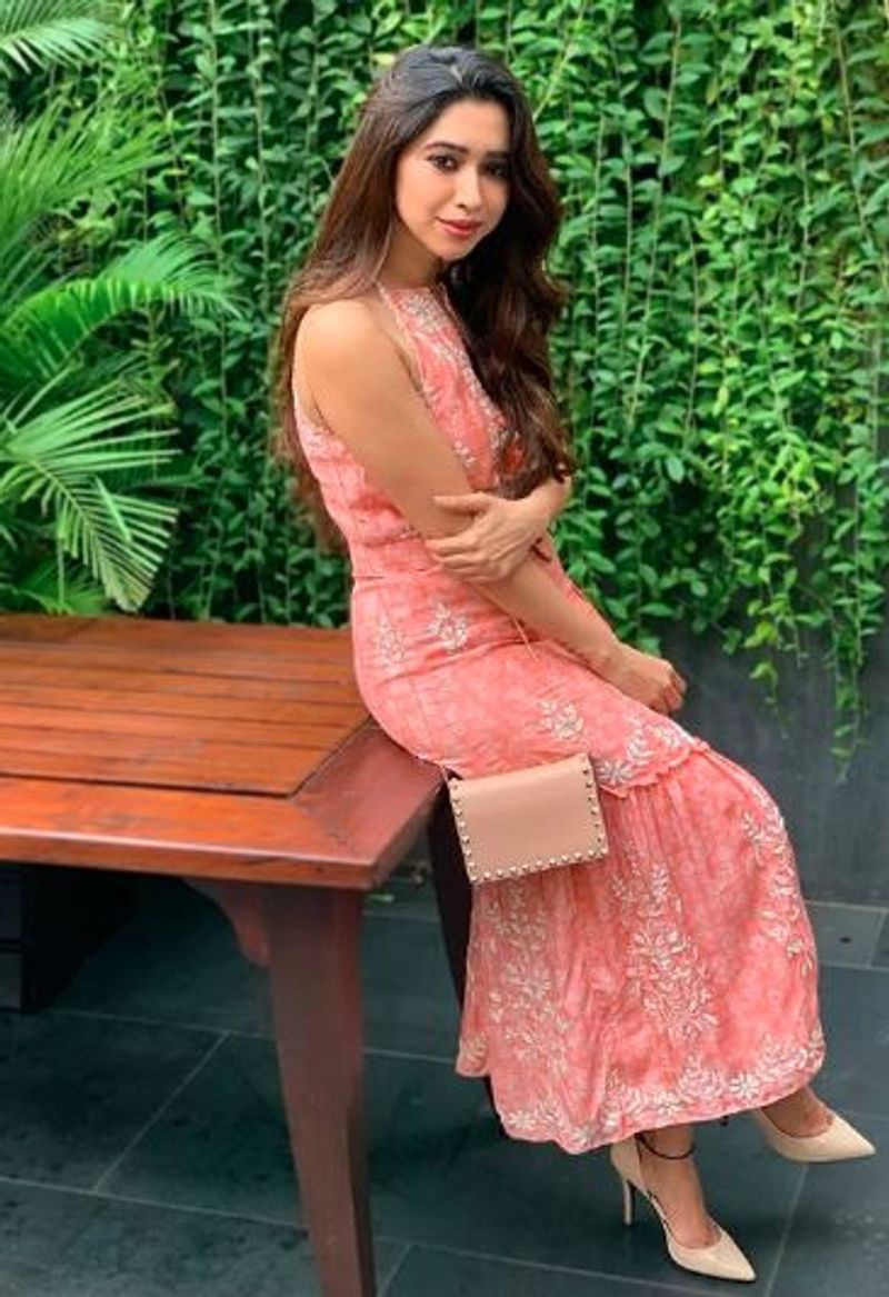 Actor jayam ravi wife aarti recent modern photo gallery