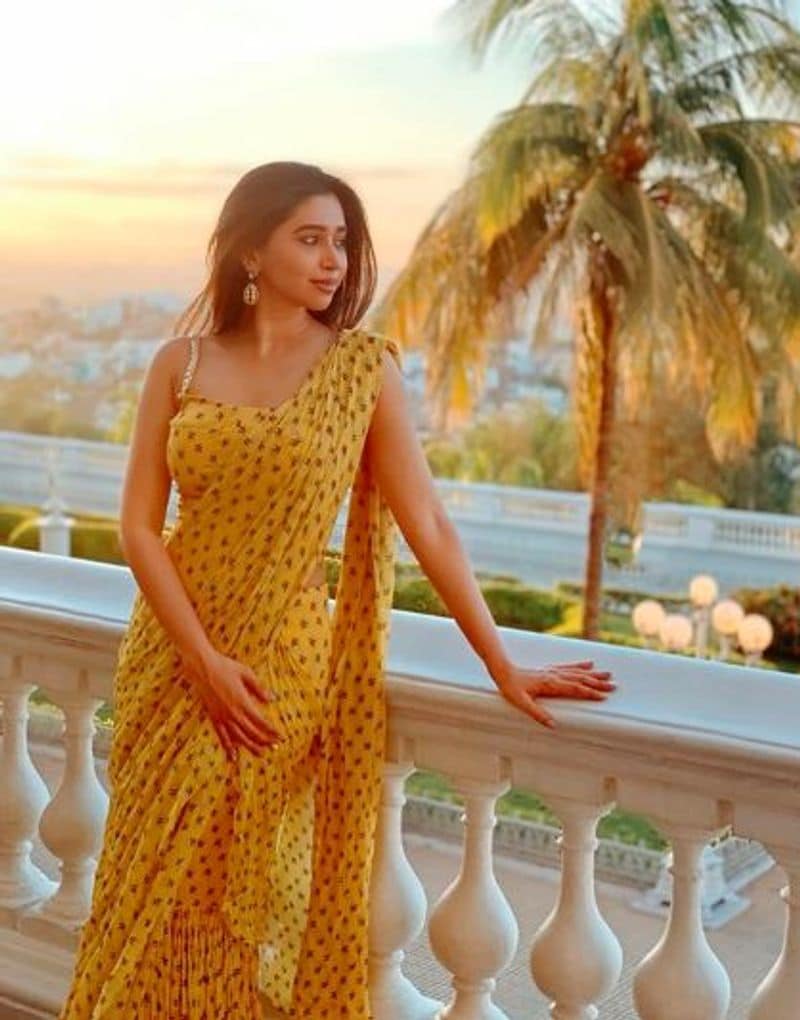 Actor jayam ravi wife aarti recent modern photo gallery
