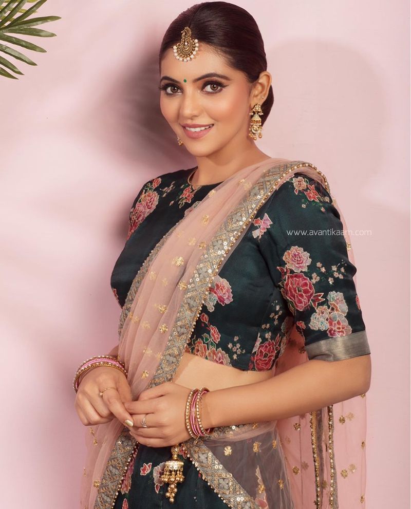 athulya beautiful photo gallery