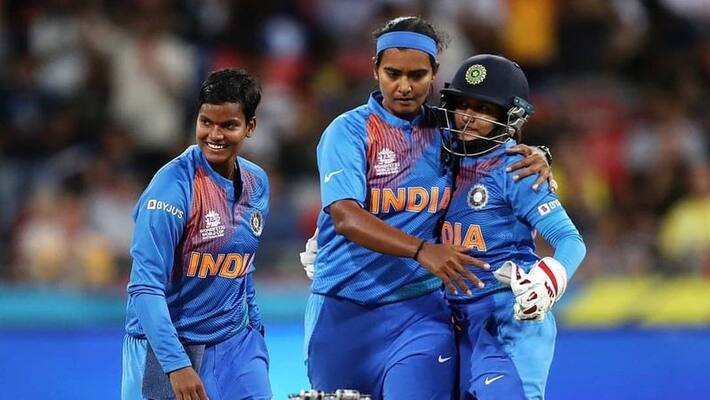 Indw vs Ausw: indian bowler shikha pandeys ball of the century sends twitter into a frenzy, watch the video here Indw vs Ausw: indian bowler shikha pandeys ball of the century sends twitter into a frenzy, watch the video here