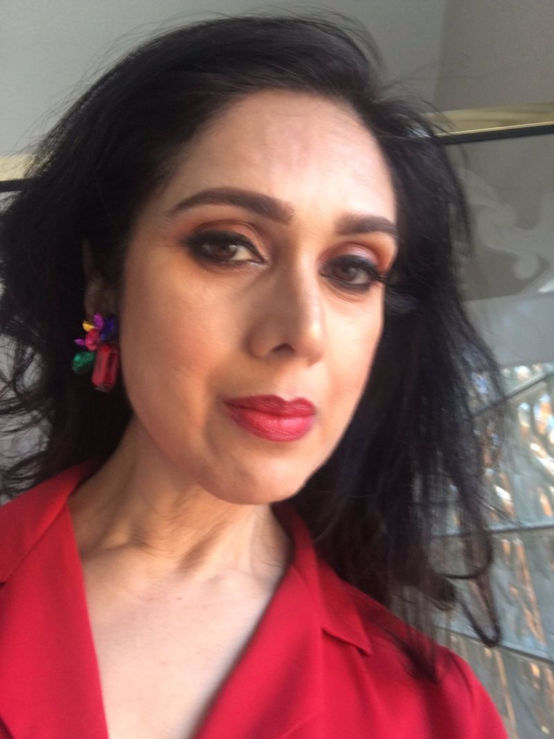 Duet movie actress Meenakshi Sheshadri recent photo pictures