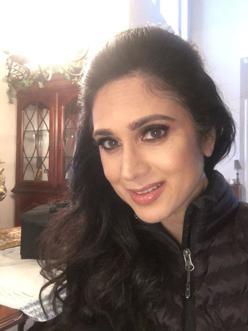 Duet movie actress Meenakshi Sheshadri recent photo pictures