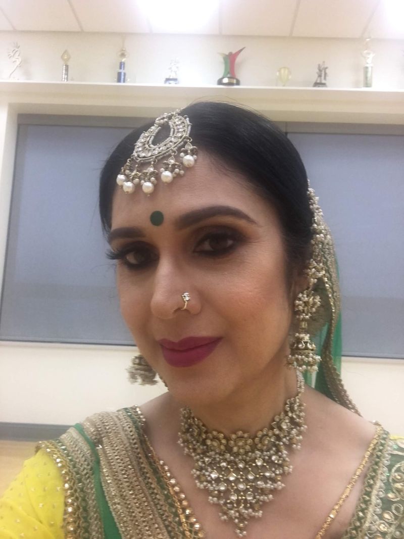 Duet movie actress Meenakshi Sheshadri recent photo pictures