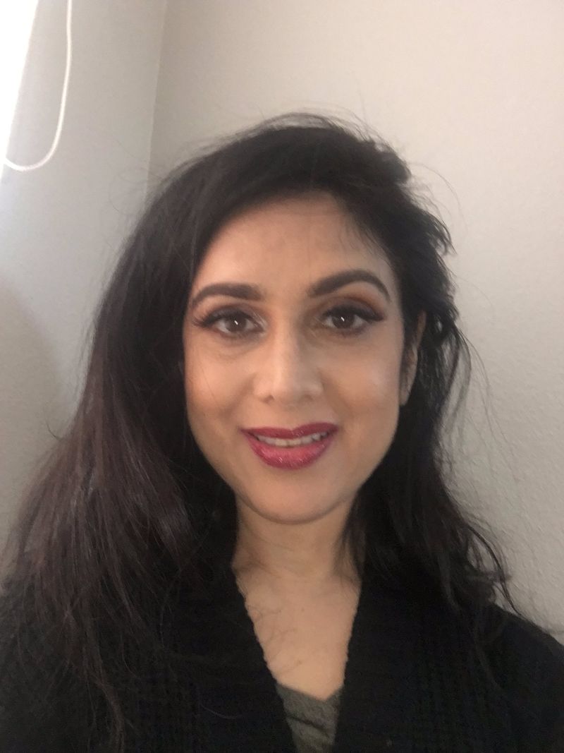 Duet movie actress Meenakshi Sheshadri recent photo pictures